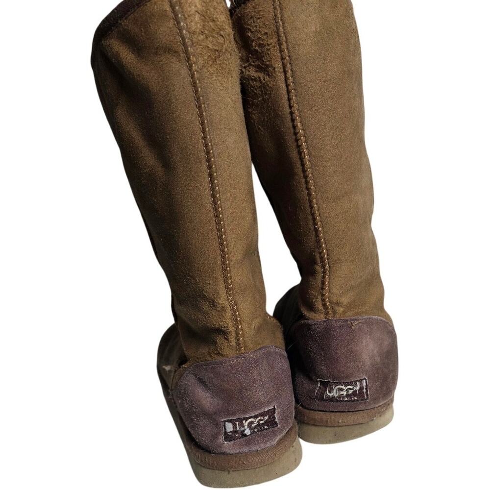 UGG Classic Boots Womens 9 Two Tone Sheepskin Cozy Y2K Slouchy Well Loved Boots